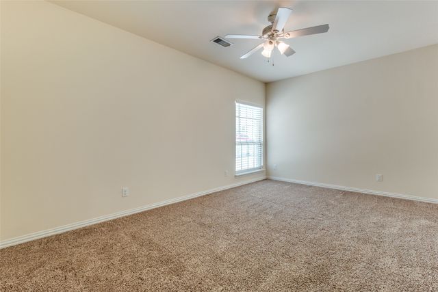 412 Parade Road, Desoto, TX 75115