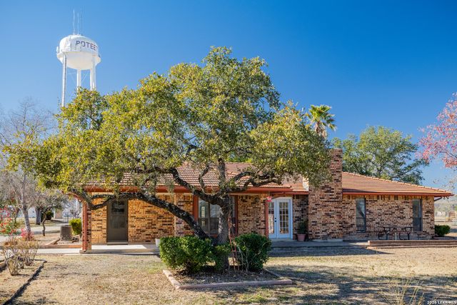 1212 donato, Poteet, TX 78065