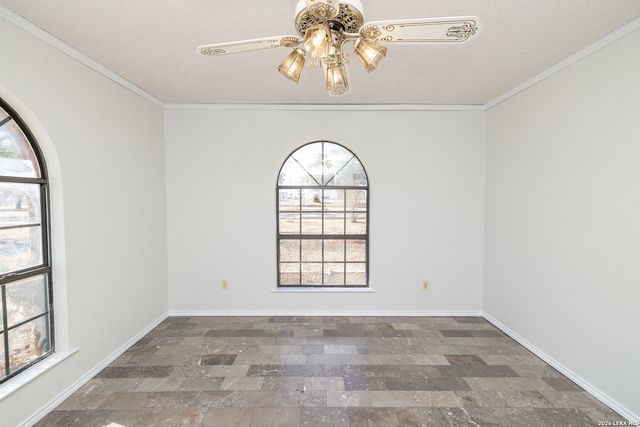 1212 donato, Poteet, TX 78065