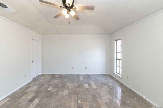 1212 donato, Poteet, TX 78065