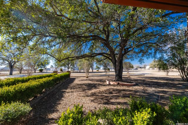 1212 donato, Poteet, TX 78065