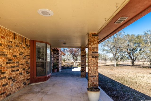 1212 donato, Poteet, TX 78065