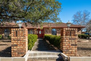 1212 donato, Poteet, TX 78065