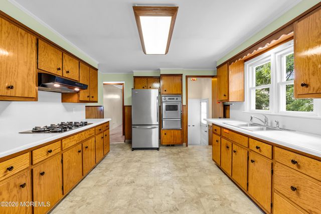 97 High Street, Eatontown, NJ 07724