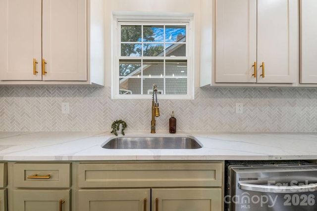 131 Woodrow Avenue, Asheville, NC 28801