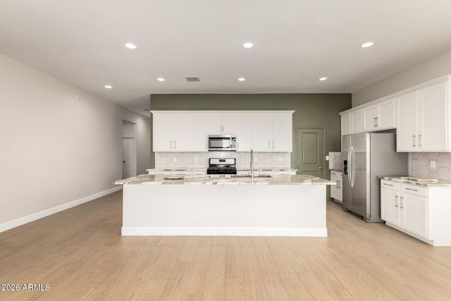 15612 W SMOKETREE Drive, Surprise, AZ 85387