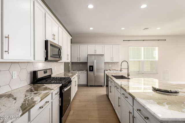 15612 W SMOKETREE Drive, Surprise, AZ 85387