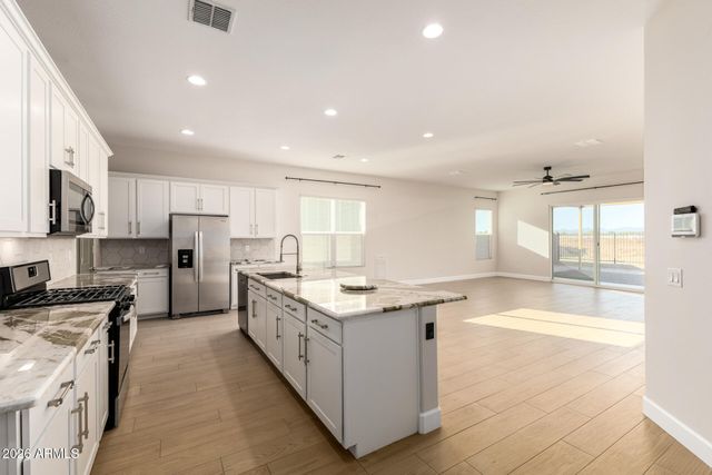 15612 W SMOKETREE Drive, Surprise, AZ 85387