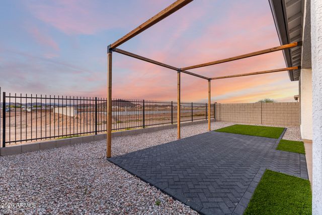 15612 W SMOKETREE Drive, Surprise, AZ 85387