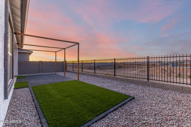 15612 W SMOKETREE Drive, Surprise, AZ 85387