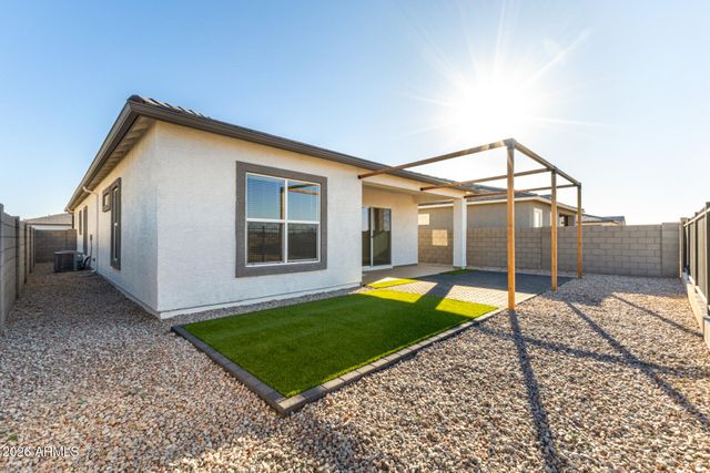 15612 W SMOKETREE Drive, Surprise, AZ 85387