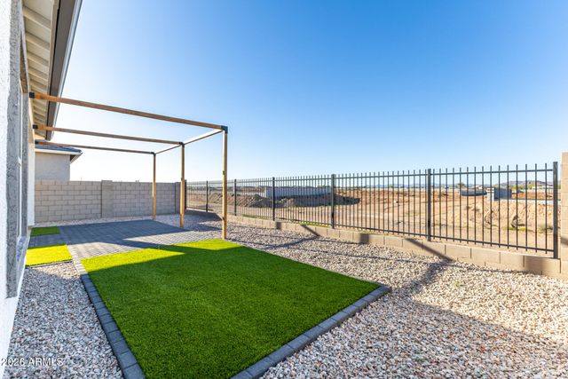 15612 W SMOKETREE Drive, Surprise, AZ 85387