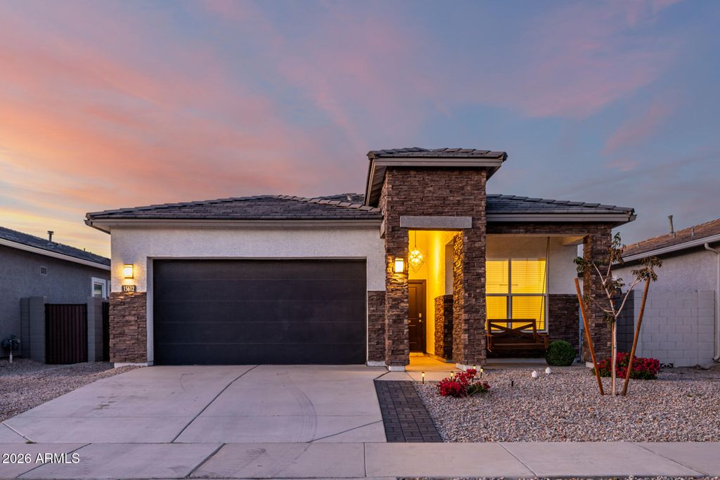 15612 W SMOKETREE Drive, Surprise, AZ 85387