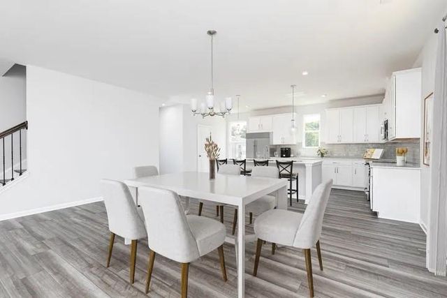 1339 Creek View Lane, Atlanta, GA 30318