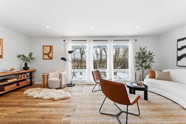 11216 Minnetonka Boulevard, Minnetonka, MN 55305