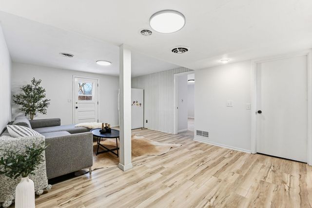 11216 Minnetonka Boulevard, Minnetonka, MN 55305