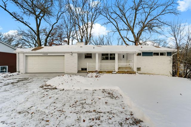 11216 Minnetonka Boulevard, Minnetonka, MN 55305