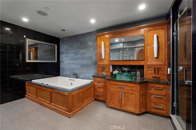 16255 Pacific Circle 203, Huntington Beach, CA 92649