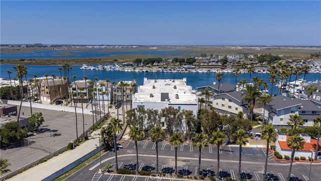 16255 Pacific Circle 203, Huntington Beach, CA 92649