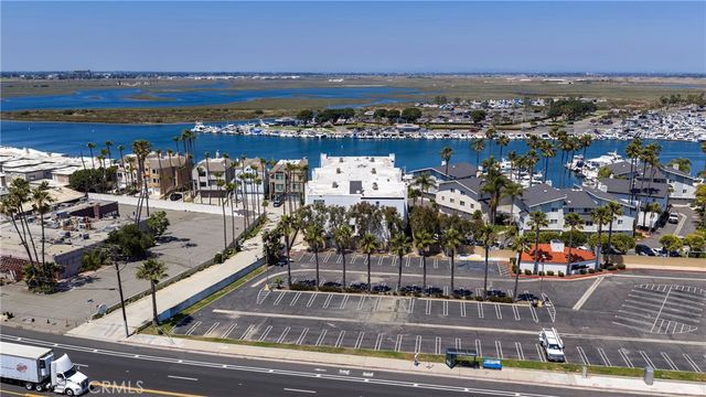 16255 Pacific Circle 203, Huntington Beach, CA 92649
