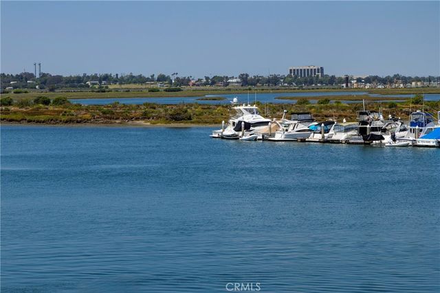 16255 Pacific Circle 203, Huntington Beach, CA 92649