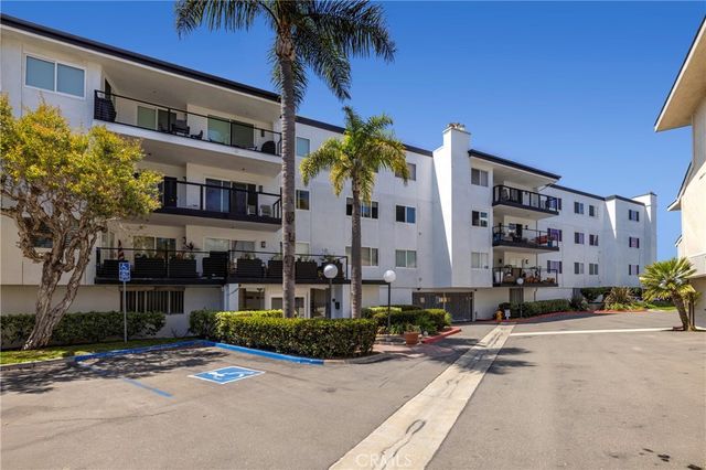16255 Pacific Circle 203, Huntington Beach, CA 92649