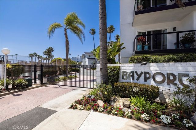 16255 Pacific Circle 203, Huntington Beach, CA 92649