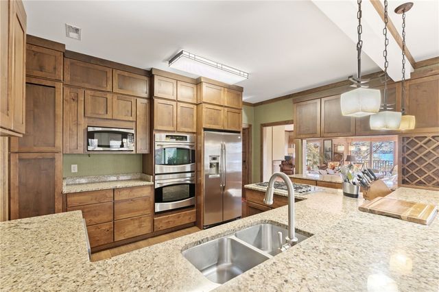 231 Perry Circle, Townville, SC 29689