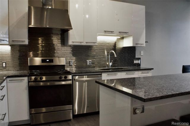 111 N Main Street 204, Royal Oak Charter Township, MI 48067