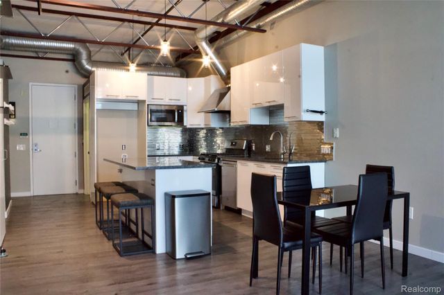 111 N Main Street 204, Royal Oak Charter Township, MI 48067