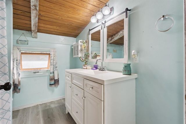 1208 DARCY ROAD, Lady Lake, FL 32159