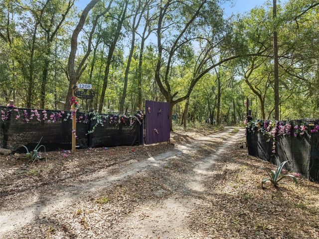 1208 DARCY ROAD, Lady Lake, FL 32159