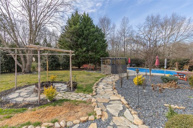 115 Hunting Meadow Drive, Williamston, SC 29697