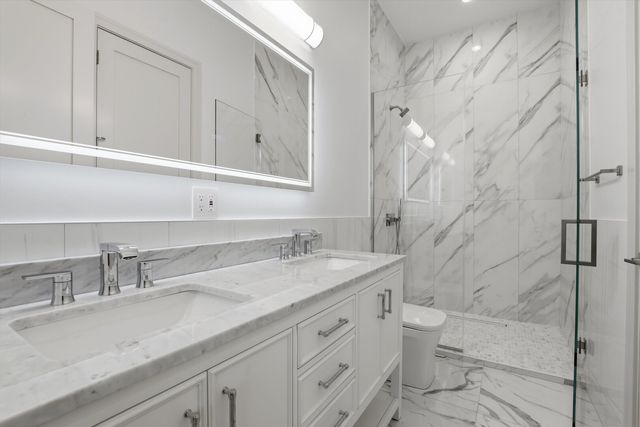 4442 N Greenview Avenue, Chicago, IL 60640