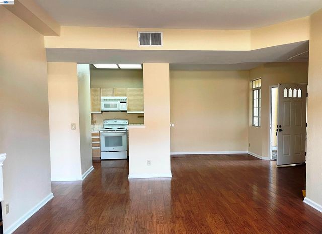 7145 Dublin Meadows St D, Dublin, CA 94568