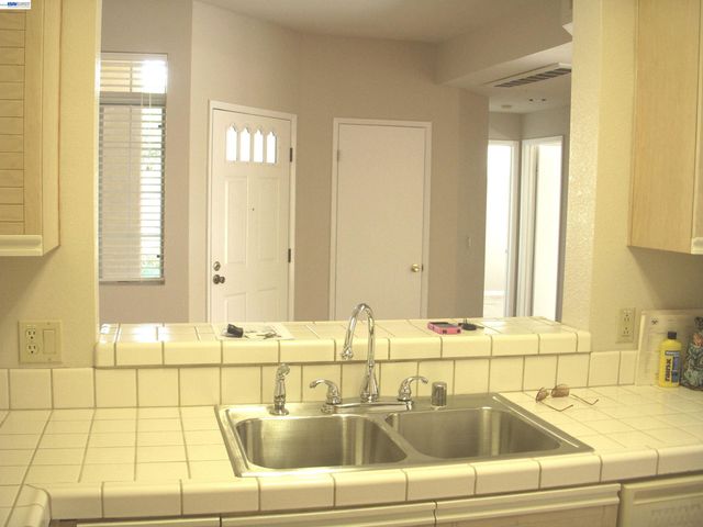 7145 Dublin Meadows St D, Dublin, CA 94568