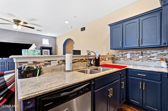 2244 Honour Point Place, El Paso, TX 79938