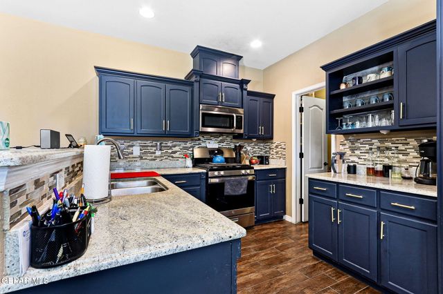 2244 Honour Point Place, El Paso, TX 79938