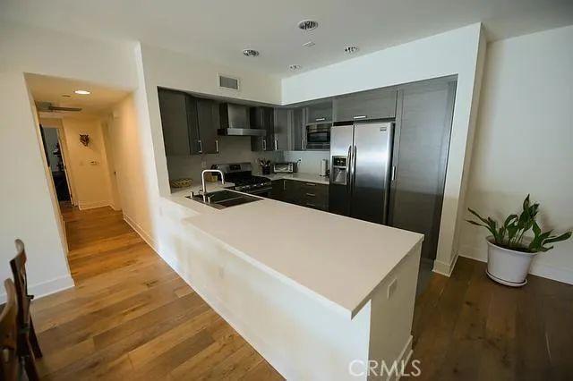 7133 Hawthorn Avenue 202, Hollywood, CA 90046