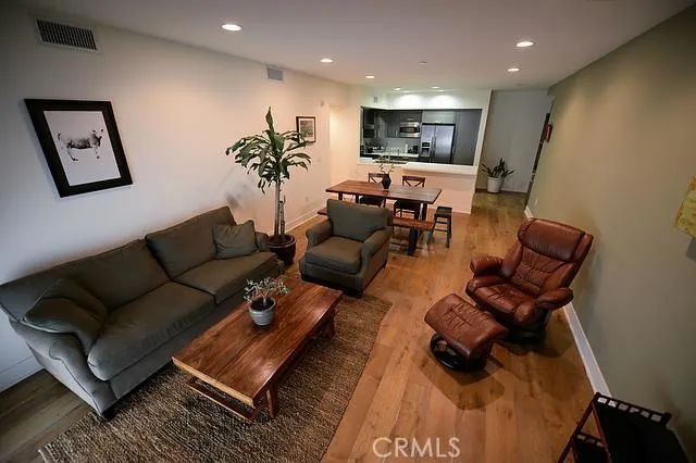 7133 Hawthorn Avenue 202, Hollywood, CA 90046