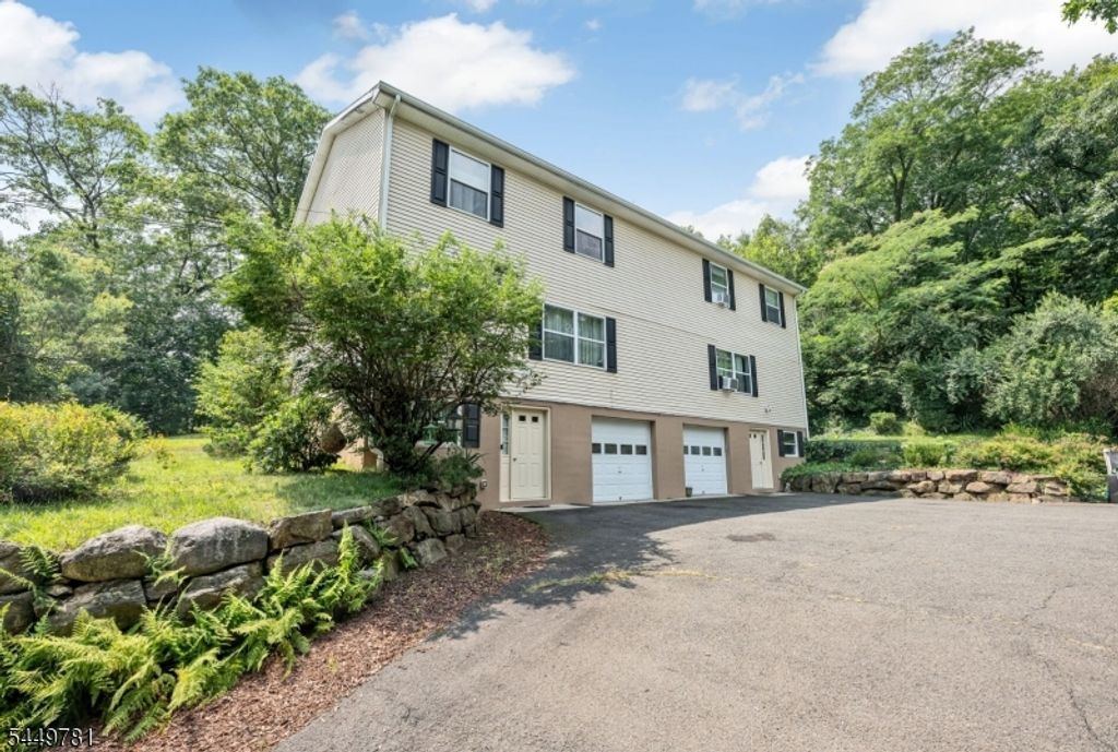 68 Greenwood Ave, Wanaque Boro, NJ 07420 — exterior