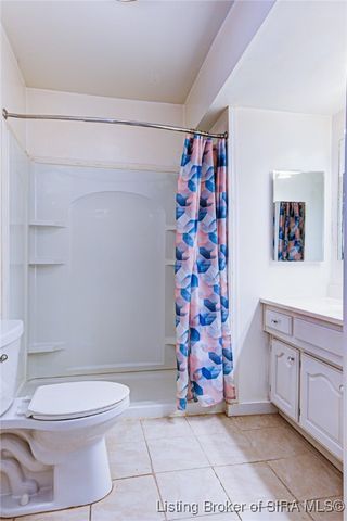 1817 E Oak St, New Albany, IN 47150