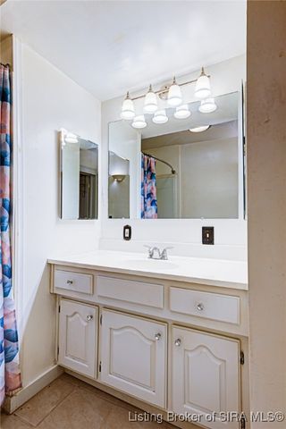 1817 E Oak St, New Albany, IN 47150