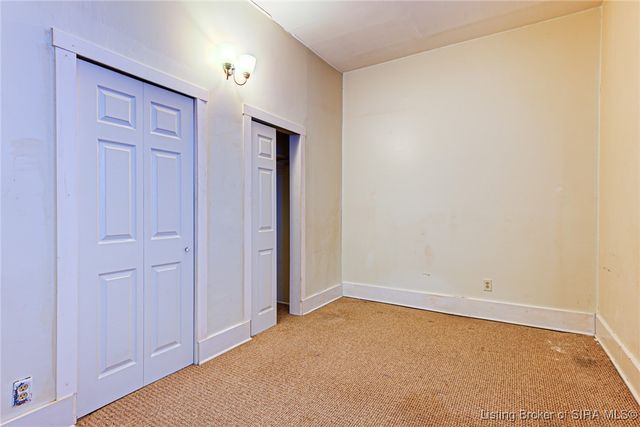 1817 E Oak St, New Albany, IN 47150