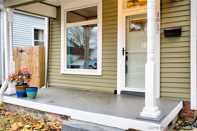 1817 E Oak St, New Albany, IN 47150