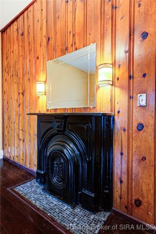 1817 E Oak St, New Albany, IN 47150