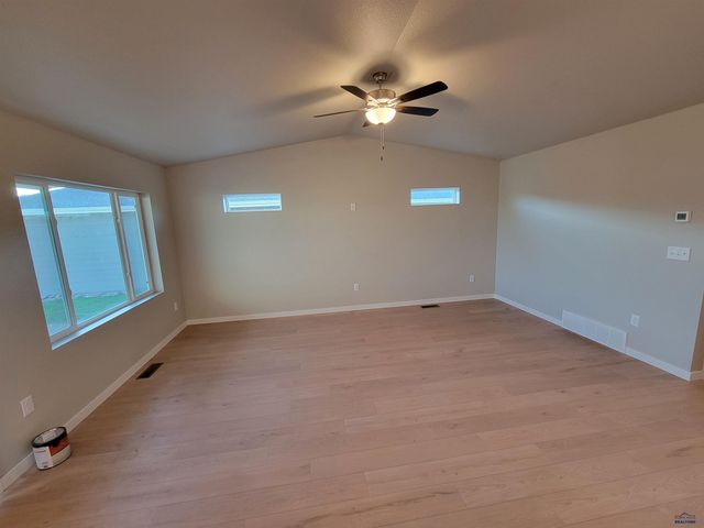 1142 COBALT DR, Rapid City, SD 57701