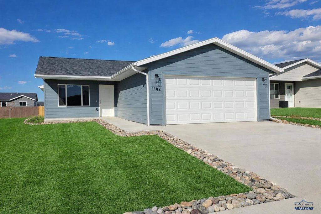 1142 COBALT DR, Rapid City, SD 57701