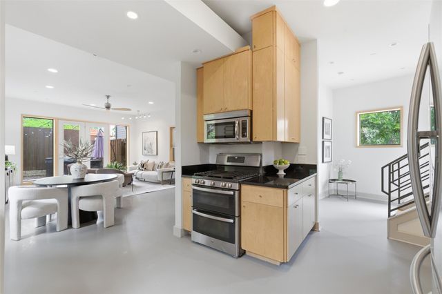 2608 Del Curto RD 3, Austin, TX 78704