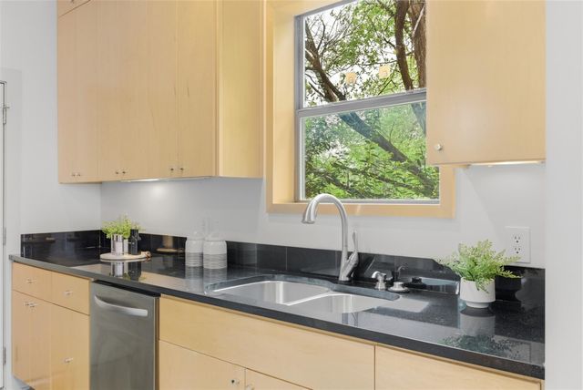 2608 Del Curto RD 3, Austin, TX 78704